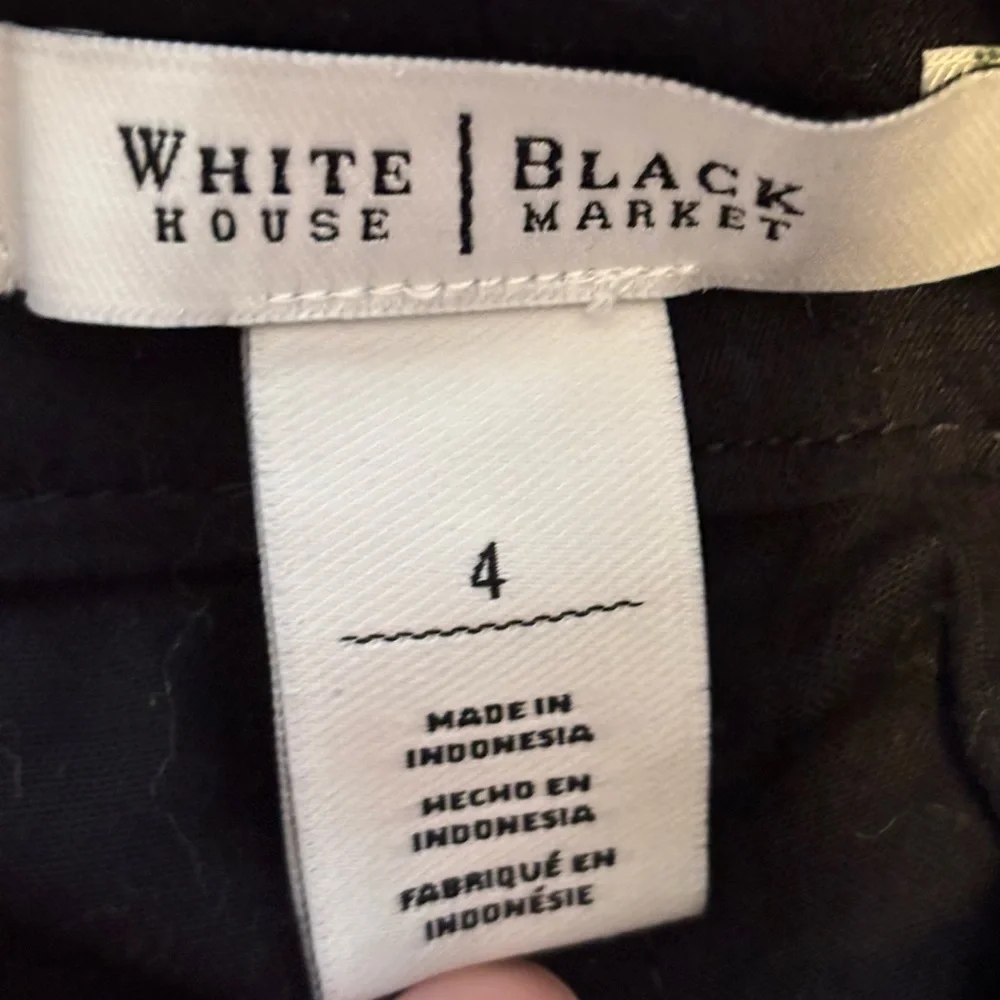 White‎ House Black Market Shorts Dress Black Women's Size 4 Silver Accents EUC